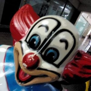 Meet your Posher, Genaro